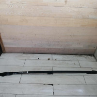 Рейлинг крыши левый Kia Carnival I рестайлинг