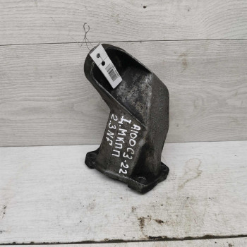 Кронштейн МКПП левый Audi 100 C3 