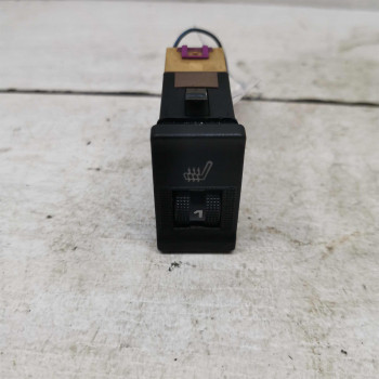 Кнопка обогрева сидений Audi 100 C3 