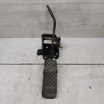 Педаль газа Audi 100 C3 