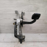 Педальный узел педаль Audi 100 C3 