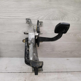 Педальный узел педаль Audi 100 C3 