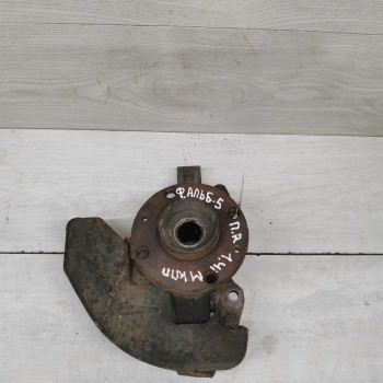 Кулак передний поворотный правый Fiat Albea I