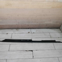 Накладка на порог наружная левая Audi 80 B4