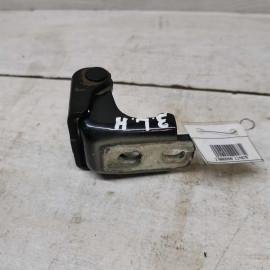 Петля двери задняя левая нижняя Renault Fluence I Петля двери задняя левая нижняя Renault Fluence I