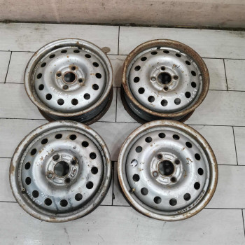 Диск колёсный r15 Audi 80 B4, Audi 100 c3 Диск колёсный r15 Audi 80 B4, Audi 100 c3