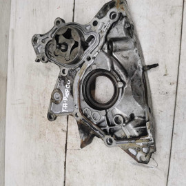 Крышка двигателя коленвала Toyota Avensis Verso I Крышка двигателя коленвала Toyota Avensis Verso I