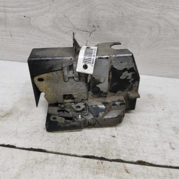 Замок двери задний левый Renault Symbol I