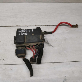 Блок предохранителей на АКБ Volkswagen Sharan