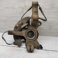 Передний левый поворотный кулак Kia Carnival I рестайлинг Передний левый поворотный кулак Kia Carnival I рестайлинг