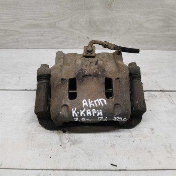 Передний суппорт левый Kia Carnival I рестайлинг