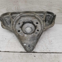 Чашка опорная переднего амортизатора Audi A6 C5 Чашка опорная переднего амортизатора Audi A6 C5