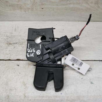 Замок крышки багажника Volkswagen Jetta 5