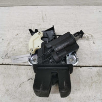 Замок крышки багажника Volkswagen Passat B7 Замок крышки багажника Volkswagen Passat B7