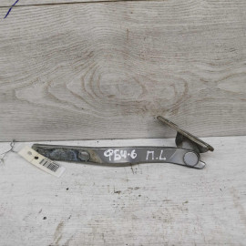 Петля капота левая Volkswagen Passat B4