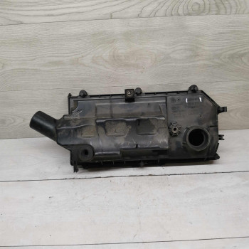 Корпус воздушного фильтра Volkswagen Golf 4, Skoda Octavia I (A4), Volkswagen Bora, Audi A3 8L