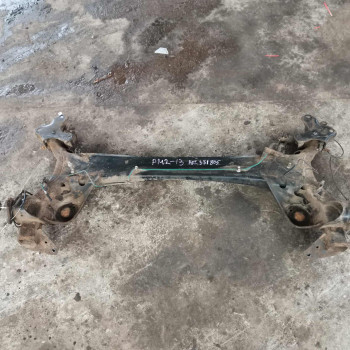 Балка задняя Renault Megane II мелкий дефект 