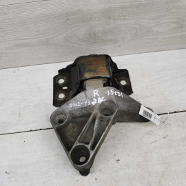 Опора двигателя правая кронштейн Renault Megane II