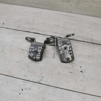 Петля двери задняя левая Toyota Avensis t220 Петля двери задняя левая Toyota Avensis t220