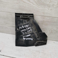 Кронштейн левый крепление заднего бампера Mercedes Vito W638 Кронштейн левый крепление заднего бампера Mercedes Vito W638