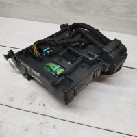 Блок предохранителей Volkswagen Sharan Блок предохранителей Volkswagen Sharan