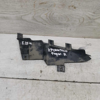 Кронштейн фары левый BMW E39 Кронштейн фары левый BMW E39