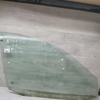 Стекло двери переднее правое Volkswagen Bora, Volkswagen Golf 4 