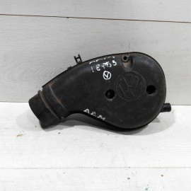 Патрубок воздуховод Volkswagen Passat B3 