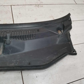 Декоративная накладка жабо дождевик водоотводящий щиток Fiat Albea I