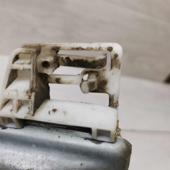 Стеклоподъёмник электрический задний левый Renault Megane II рестайлинг Стеклоподъёмник электрический задний левый Renault Megane II рестайлинг