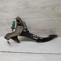 Педаль сцепления Renault Megane II рестайлинг