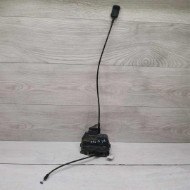 Замок двери задний правый Renault Megane II рестайлинг