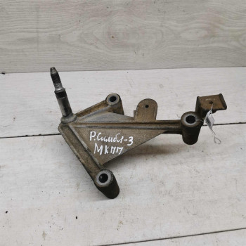 Кронштейн МКПП верхний Renault Symbol I