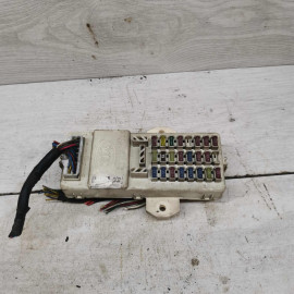 Блок предохранителей Kia Carnival I рестайлинг