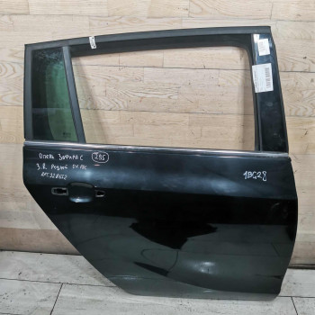 Дверь задняя правая Opel Zafira C Дверь задняя правая Opel Zafira C