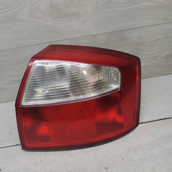 Фонарь задний правый Audi A4 B6