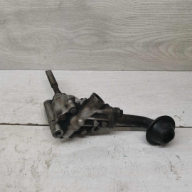 Насос масляный Audi 80 B4, Audi 100 C4, Volkswagen Passat B4, Volkswagen Golf 3 2.0i