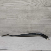 Поводок стеклоочистителя правый Renault Megane II