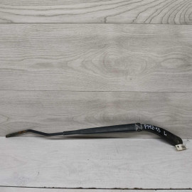 Поводок стеклоочистителя правый Renault Megane II