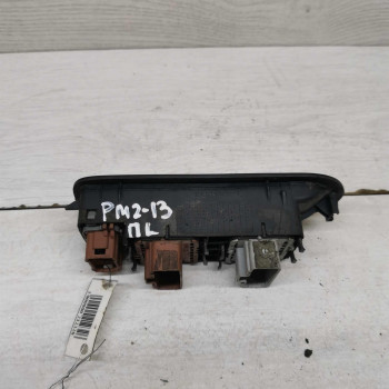 Блок управления стеклоподъёмниками Renault Megane II