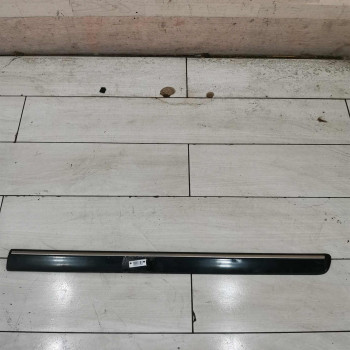 Молдинг двери задний левый Kia Carnival I рестайлинг