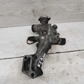 Водяной фланец Kia Carnival I рестайлинг