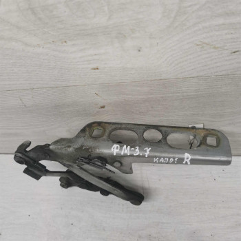 Петля капота правая Ford Mondeo 3 