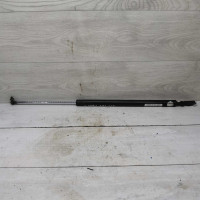 Амортизатор крышки багажника Kia Carnival I рестайлинг