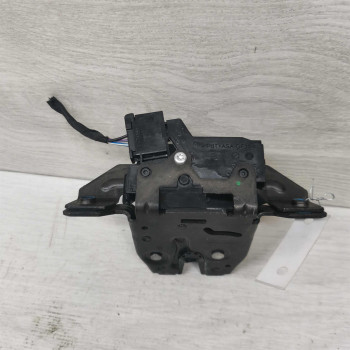 Замок крышки багажника Opel Zafira C