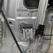 Стеклоподъёмник электрический передний левый Hyundai Santa Fe II