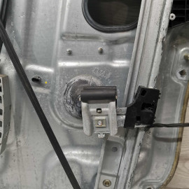 Стеклоподъёмник электрический передний левый Hyundai Santa Fe II