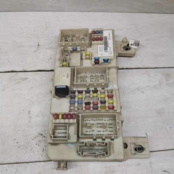 Блок предохранителей Ford Focus 2 Блок предохранителей Ford Focus 2