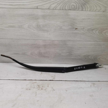 Поводок стеклоочистителя правый Hyundai Elantra HD 