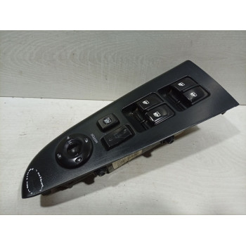 Блок управления стеклоподъёмниками Hyundai Elantra HD ТРЕЩИНА КОРПУСА